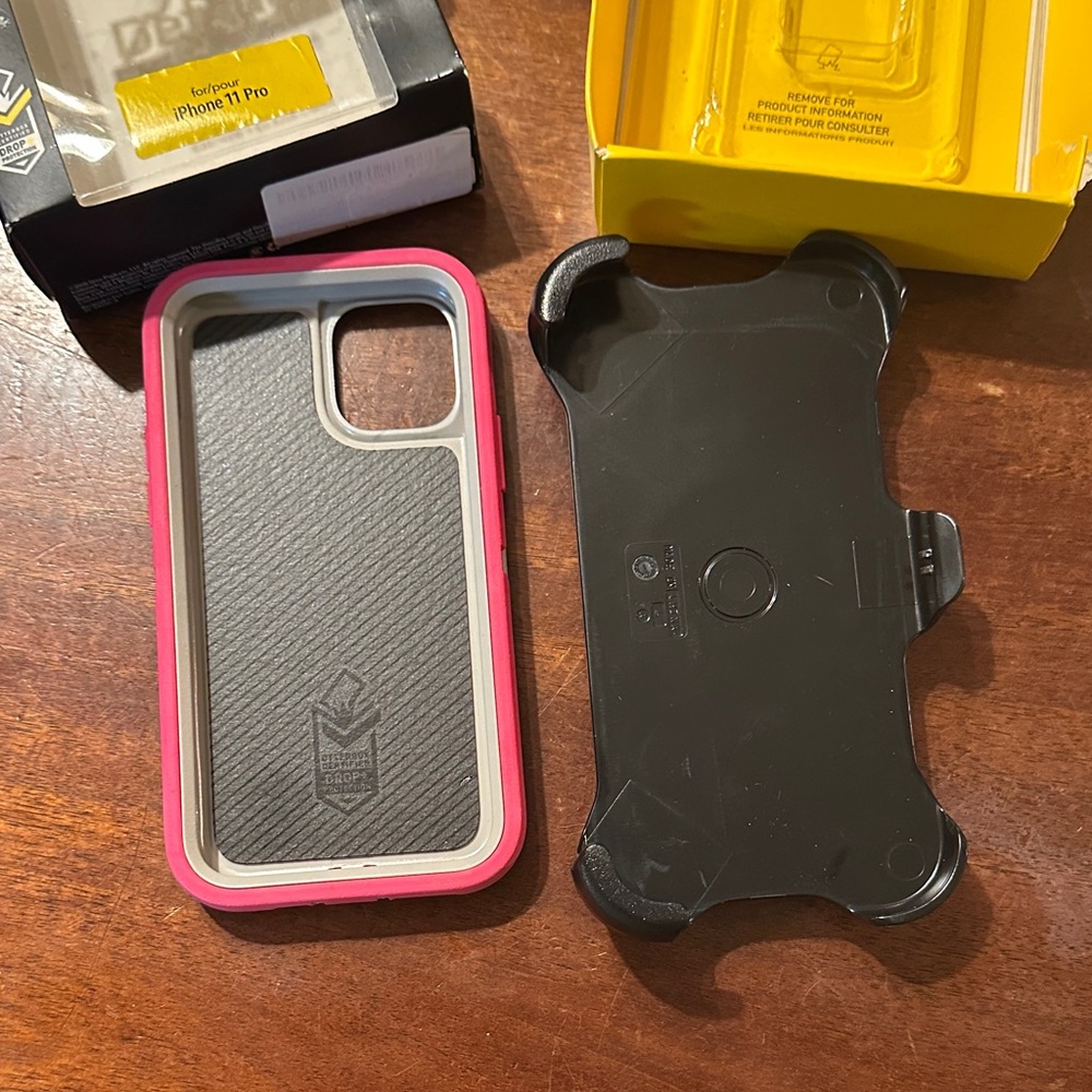 OtterBox Defender Series Pink Case for iPhone 11 Pro - Picture 6 of 12